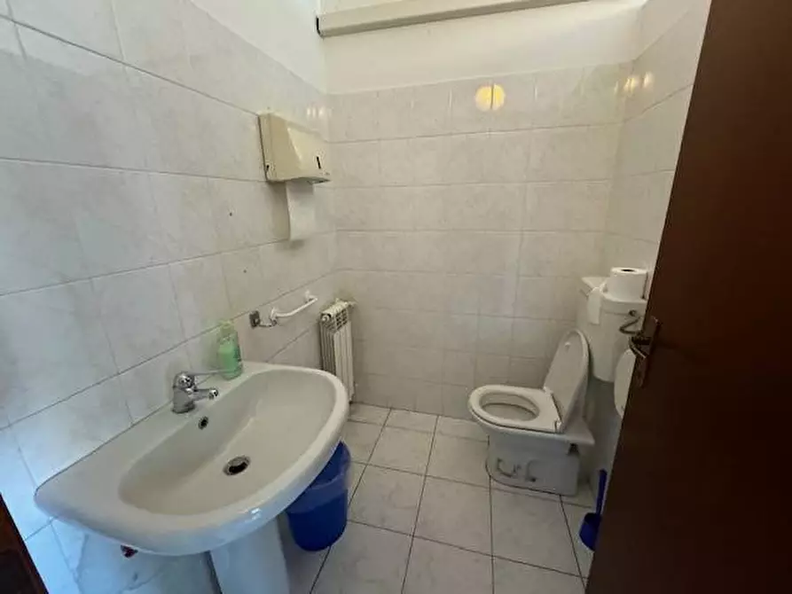 Immagine 31 di Locale commerciale in vendita  in via torradello 7 a Alagna