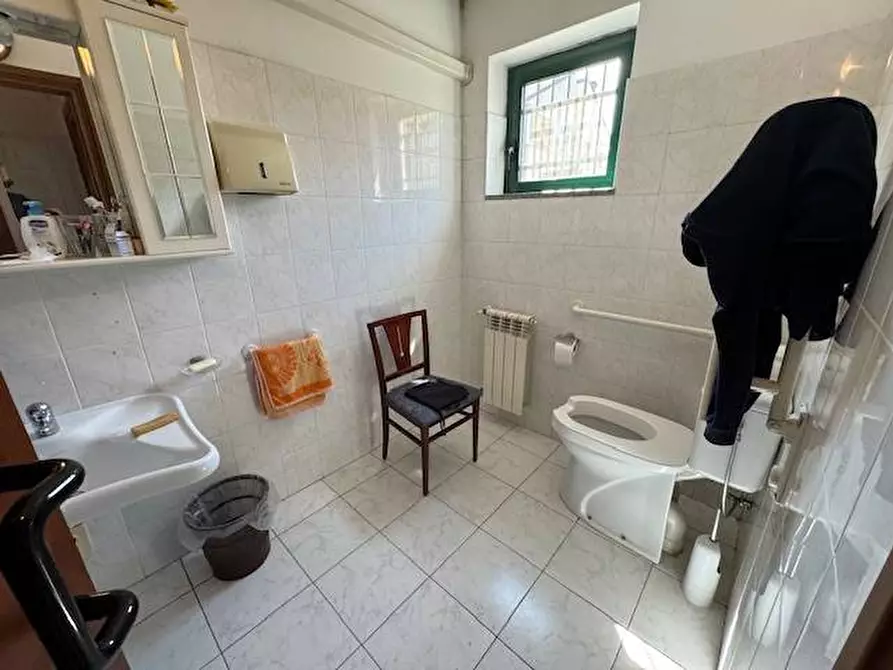 Immagine 32 di Locale commerciale in vendita  in via torradello 7 a Alagna