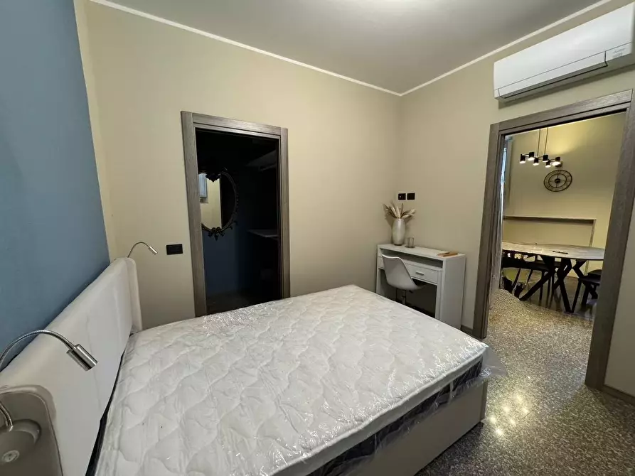 Immagine 8 di Appartamento in affitto  in Piazza Castello a Pavia