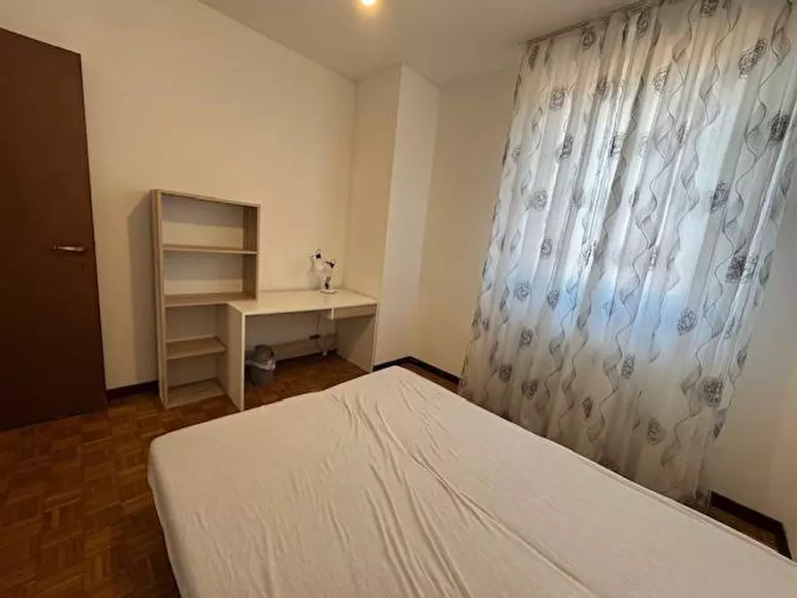 Immagine 18 di Appartamento in affitto  in Via Moruzzi a Pavia