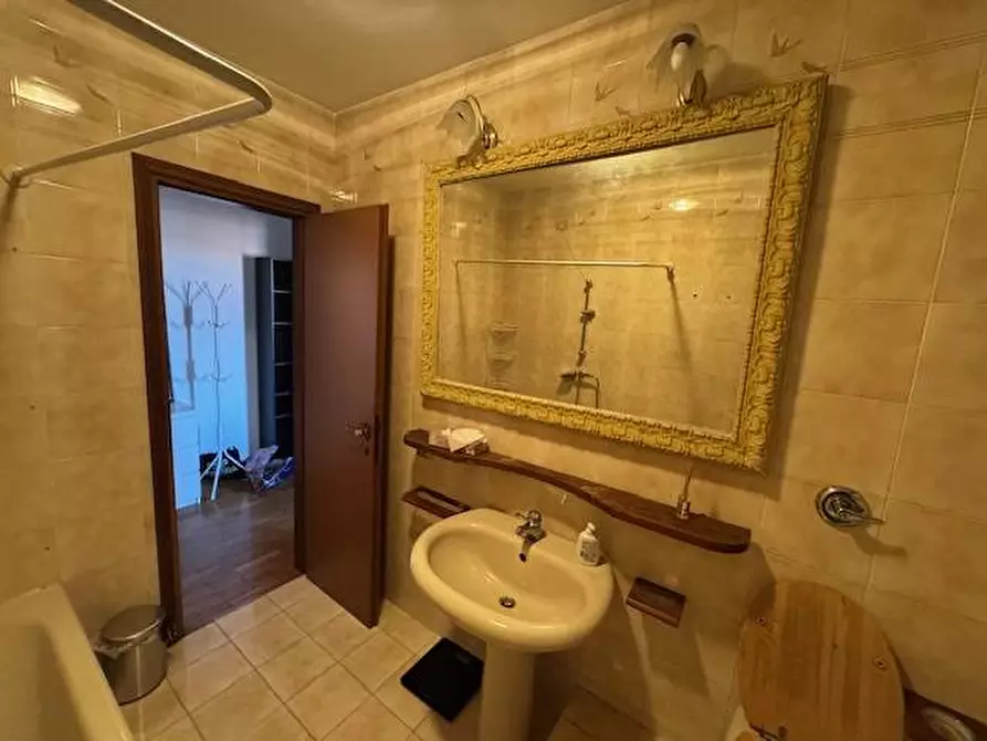 Immagine 22 di Appartamento in affitto  in Via Moruzzi a Pavia