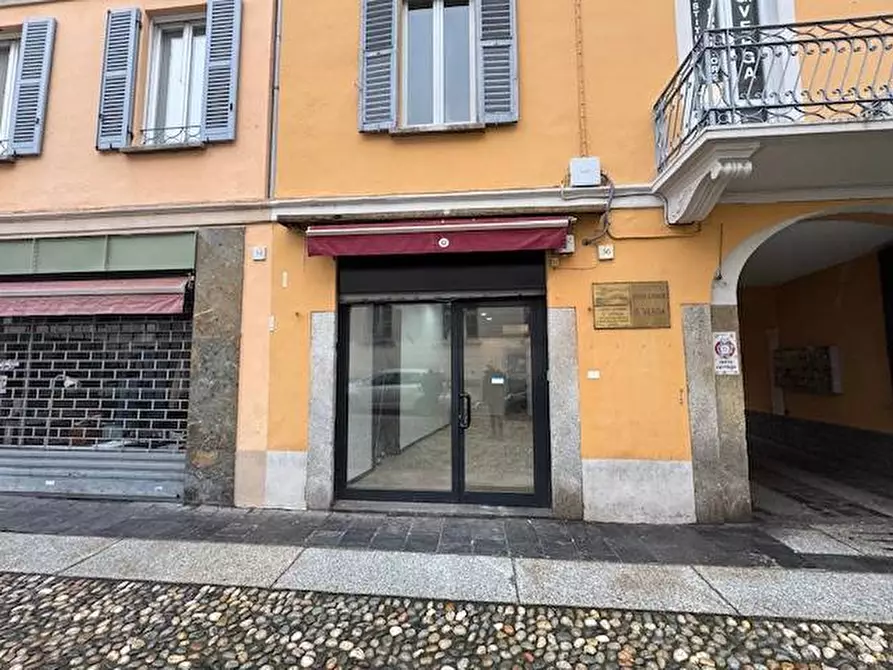 Immagine 10 di Locale commerciale in affitto  in corso Carlo Alberto 36 a Pavia
