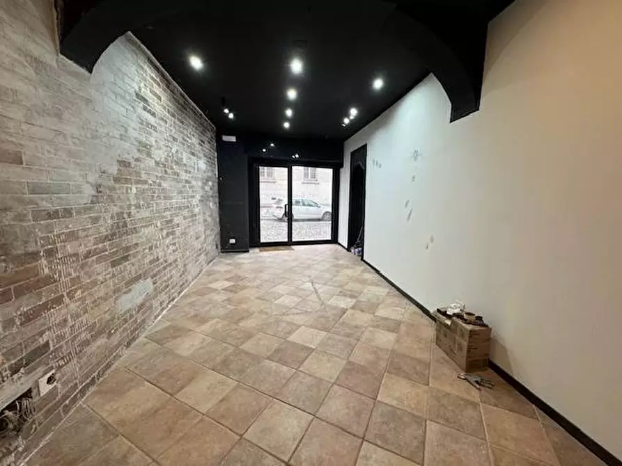 Immagine 8 di Locale commerciale in affitto  in corso Carlo Alberto 36 a Pavia