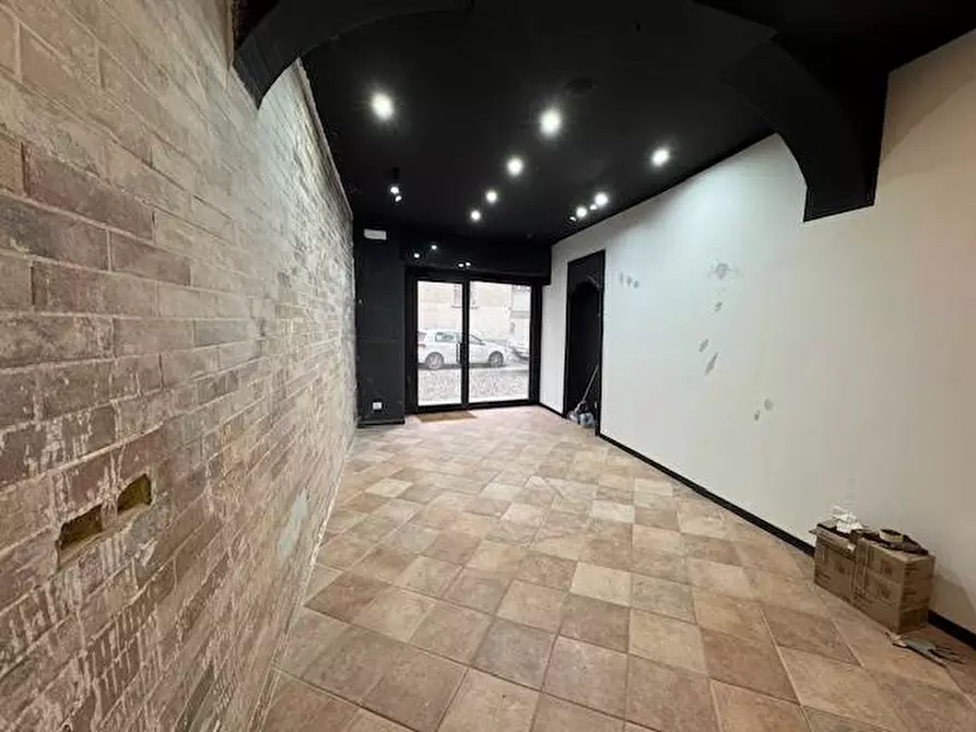 Immagine 9 di Locale commerciale in affitto  in corso Carlo Alberto 36 a Pavia