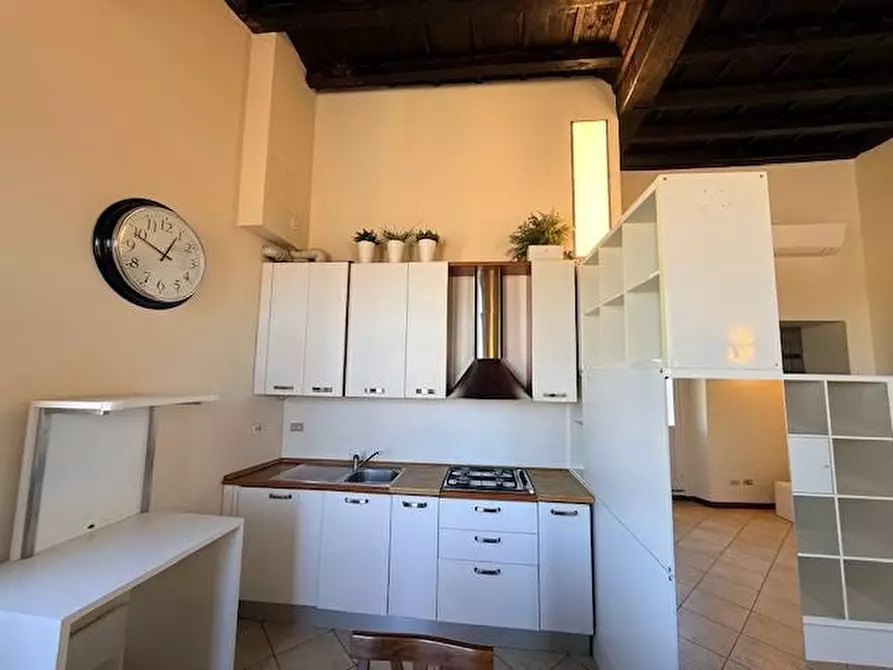 Immagine 5 di Appartamento in affitto  in VIA AZZARIO 19 a Pavia