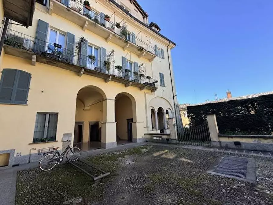 Immagine 1 di Appartamento in affitto  in VIA AZZARIO 19 a Pavia