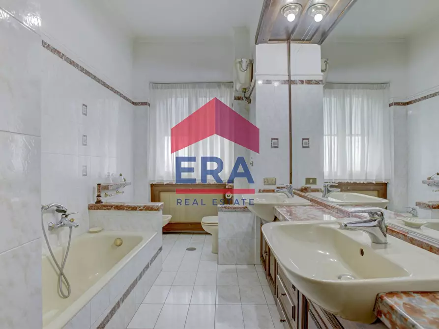 Immagine 28 di Villa in vendita  in via di valle caia 2 a Ardea