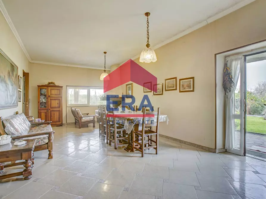 Immagine 32 di Villa in vendita  in via di valle caia 2 a Ardea