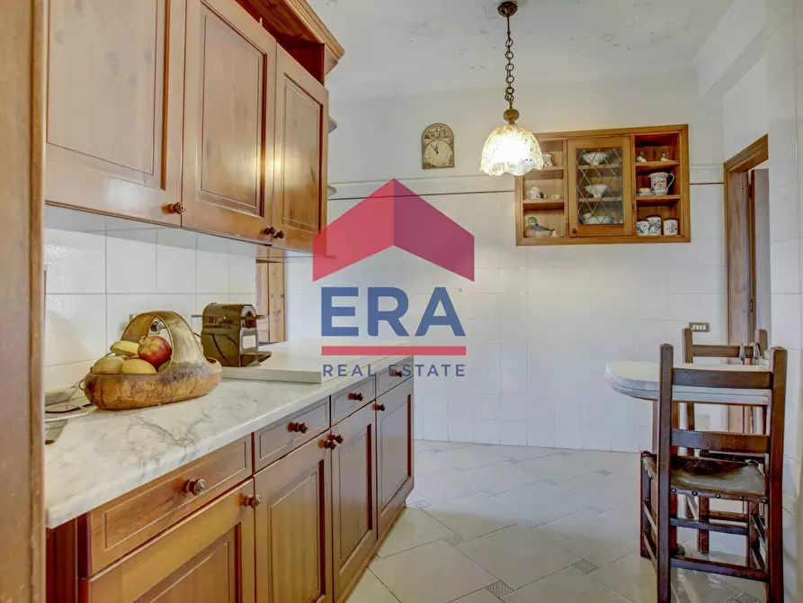 Immagine 34 di Villa in vendita  in via di valle caia 2 a Ardea