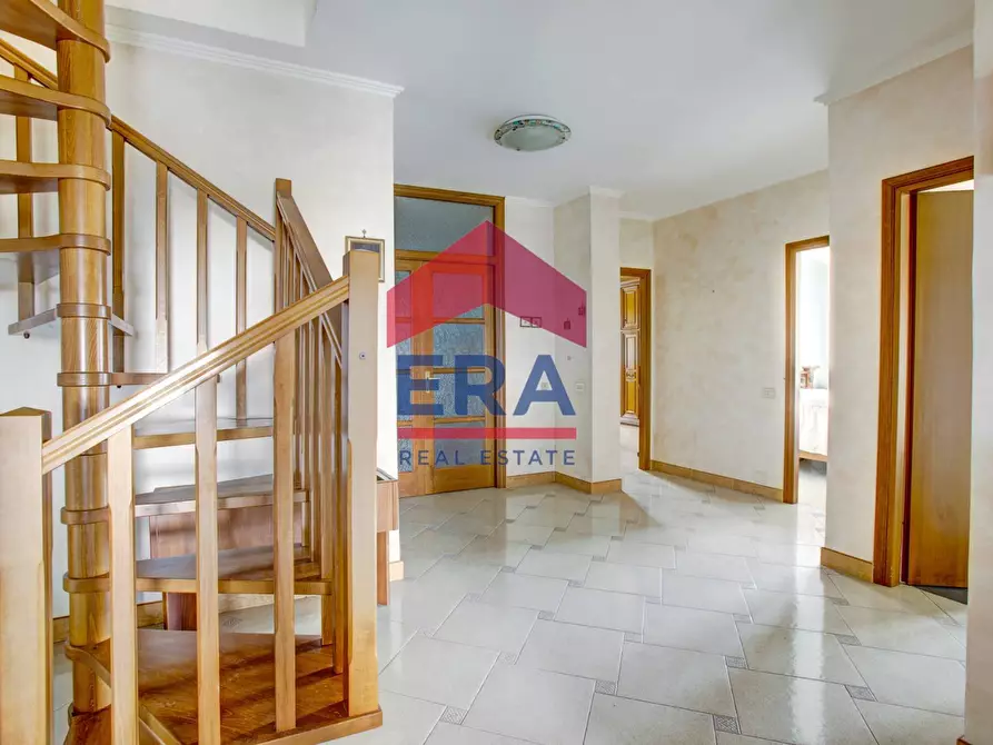 Immagine 48 di Villa in vendita  in via di valle caia 2 a Ardea