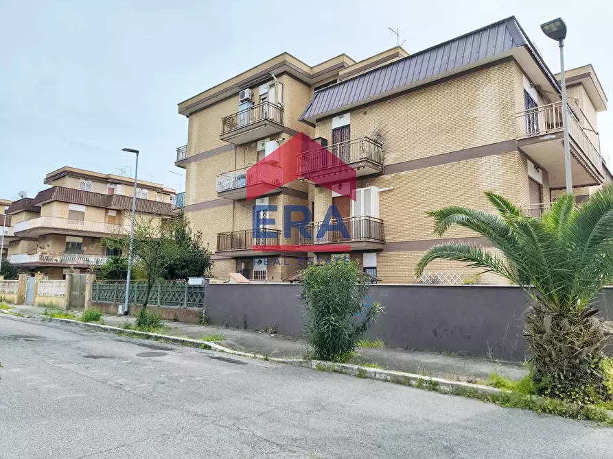 Immagine 1 di Appartamento in vendita  in Via Atene 18 a Pomezia