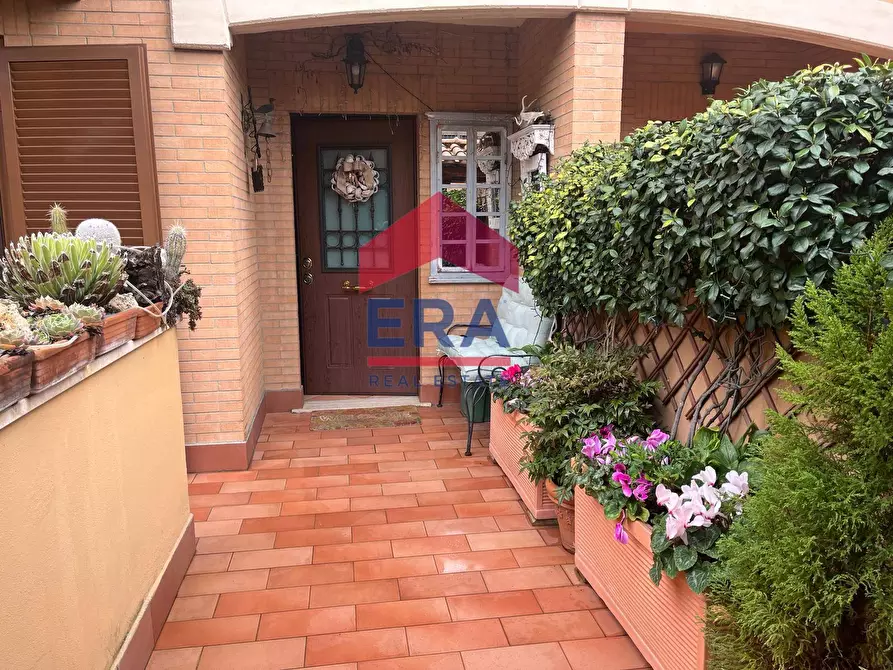 Immagine 1 di Appartamento in vendita  in Via Tina Modotti a Roma