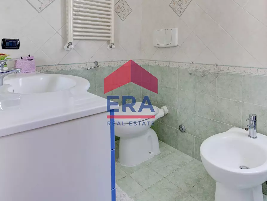 Immagine 8 di Casa semindipendente in vendita  in Via Treviso a Pomezia