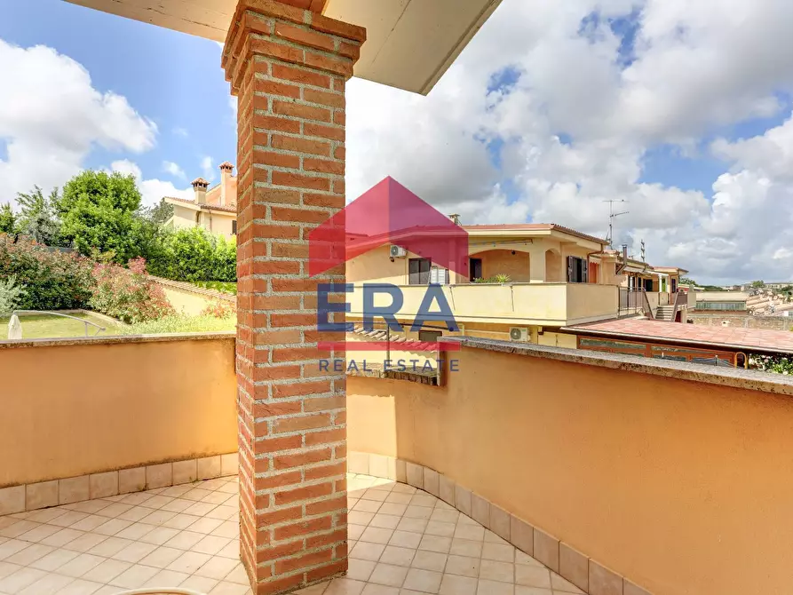 Immagine 12 di Casa semindipendente in vendita  in Via Treviso a Pomezia