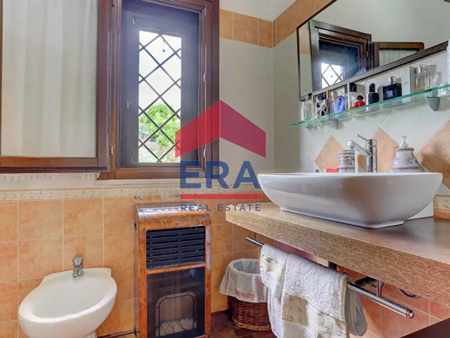 Immagine 15 di Casa semindipendente in vendita  in Via Treviso a Pomezia