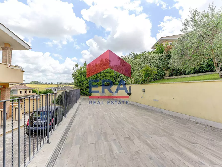 Immagine 25 di Casa semindipendente in vendita  in Via Treviso a Pomezia