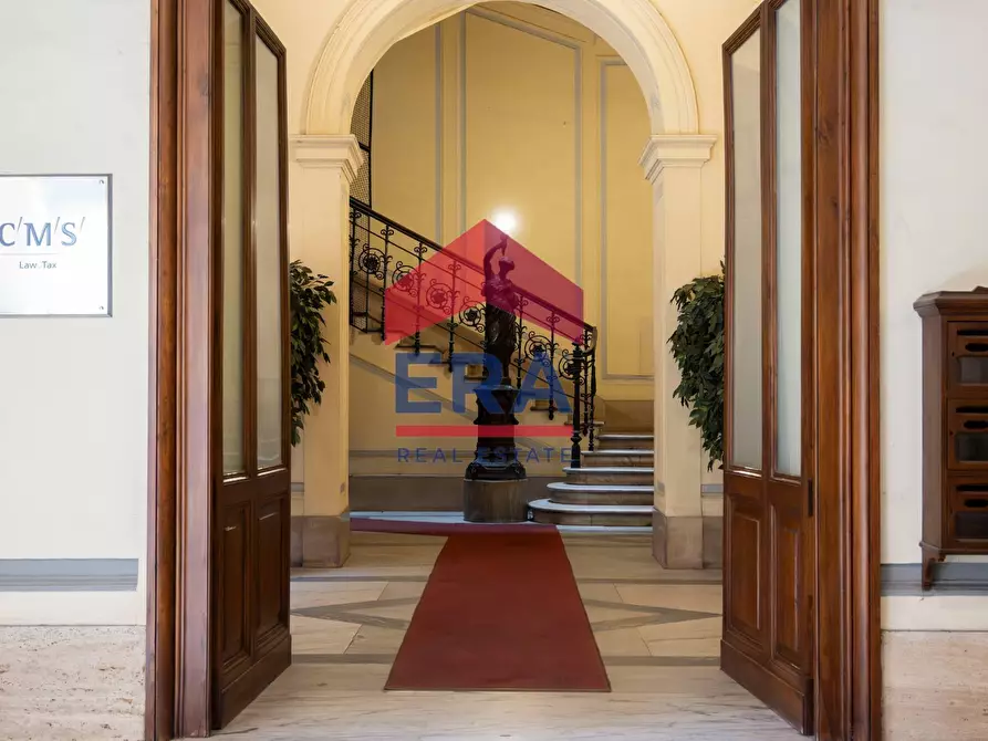 Immagine 6 di Appartamento in vendita  in Via Agostino Depretis 86 a Roma