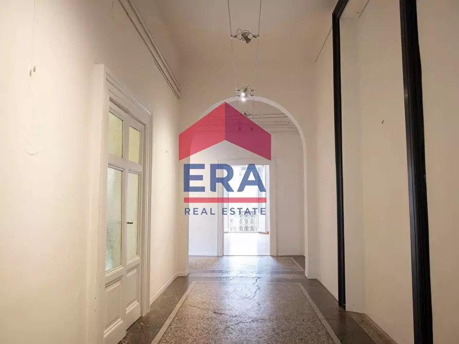 Immagine 12 di Appartamento in vendita  in Via Agostino Depretis 86 a Roma