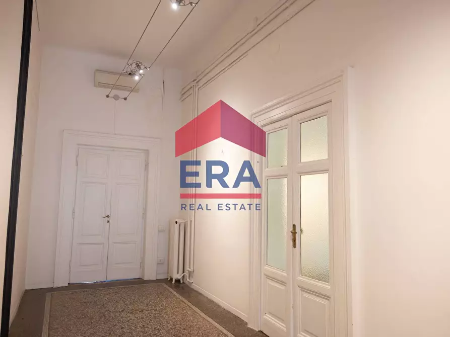 Immagine 13 di Appartamento in vendita  in Via Agostino Depretis 86 a Roma