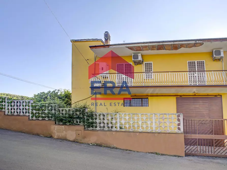 Immagine 22 di Casa semindipendente in vendita  in Via Treviso 9 a Pomezia