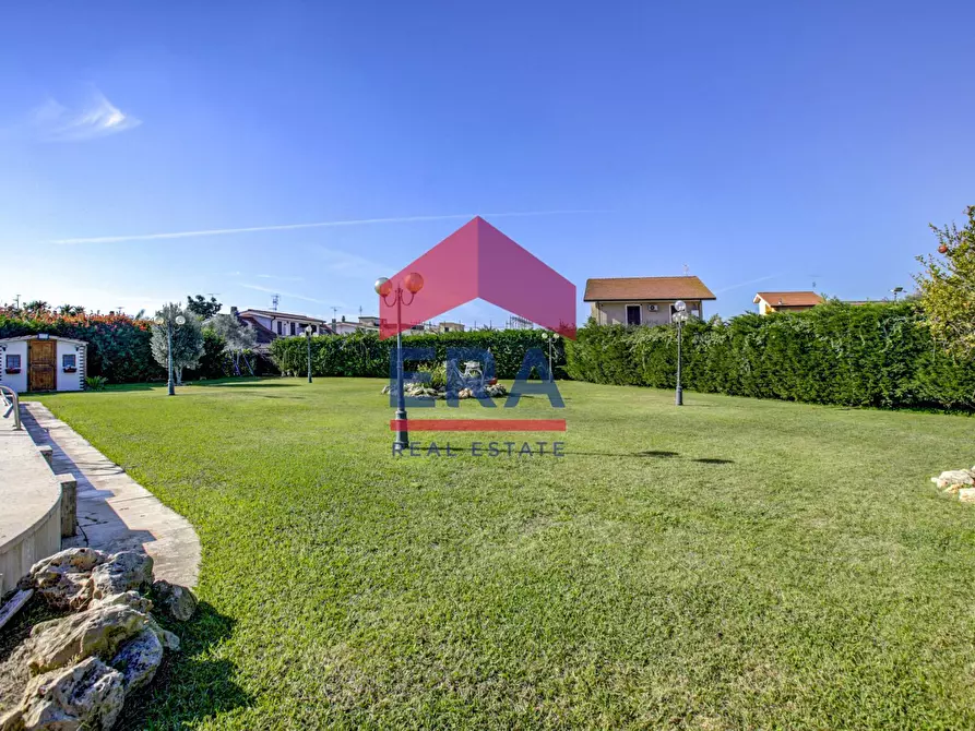 Immagine 31 di Villa in vendita  in Via Monreale 25 a Ardea