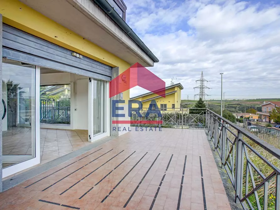 Immagine 4 di Negozio in affitto  in Via Carife 91 a Roma