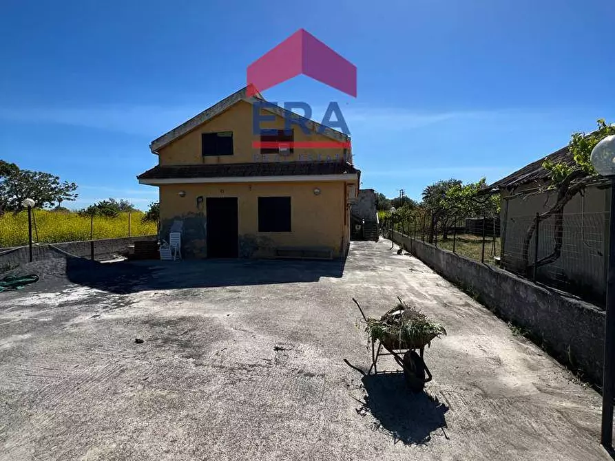 Immagine 9 di Villa in vendita  in Via Cavallo Marino a Catania