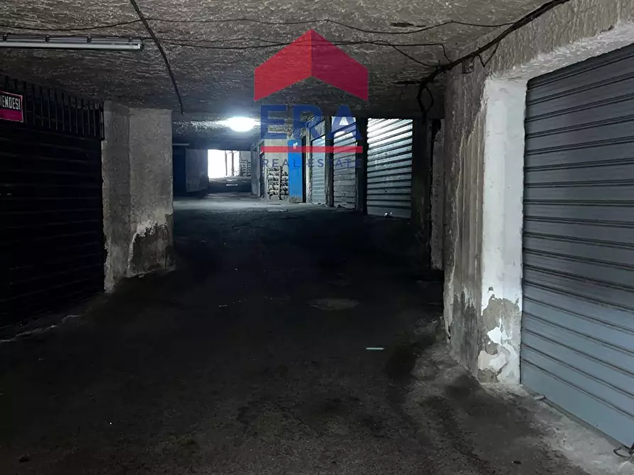 Immagine 2 di Box auto in vendita  in via del Canalicchio 19 a Catania