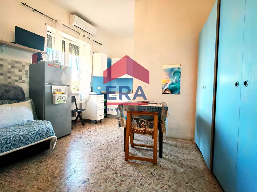 Immagine 3 di Appartamento in vendita  in Lungomare delle Sirene 191 a Pomezia