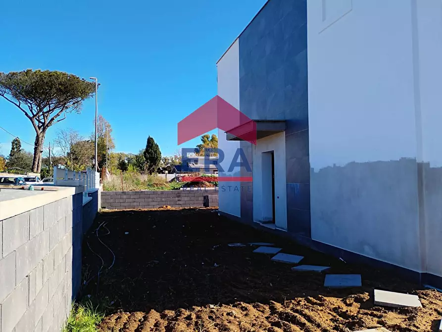 Immagine 30 di Appartamento in vendita  in Via Di Macchia Palocco 168 a Roma