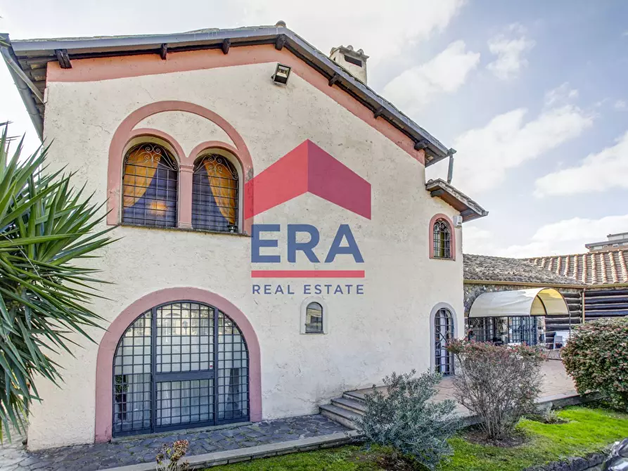 Immagine 4 di Attività commerciale in vendita  in Via Pontina 432 a Roma