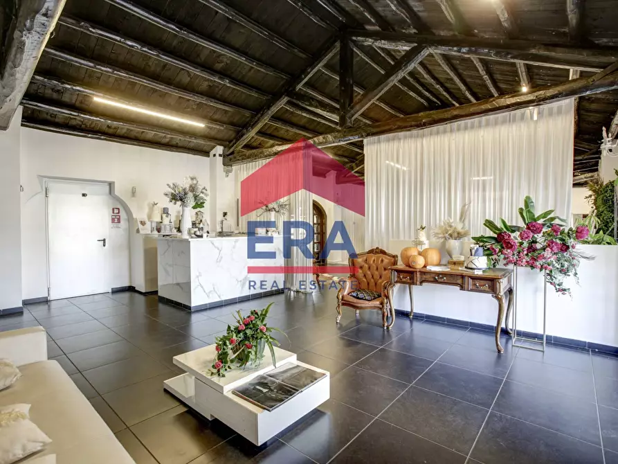 Immagine 5 di Attività commerciale in vendita  in Via Pontina 432 a Roma