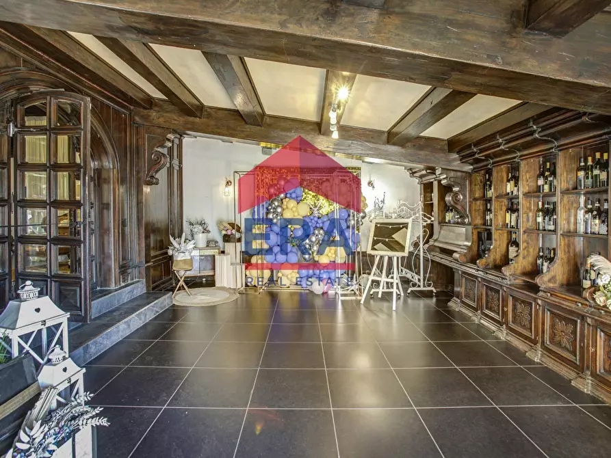 Immagine 15 di Attività commerciale in vendita  in Via Pontina 432 a Roma