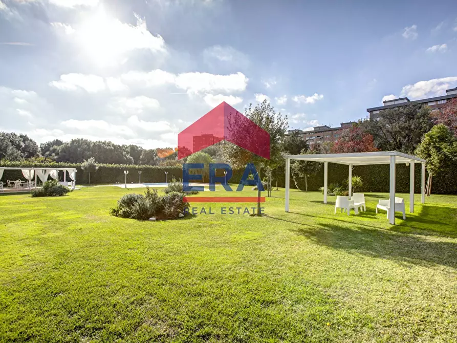 Immagine 19 di Attività commerciale in vendita  in Via Pontina 432 a Roma