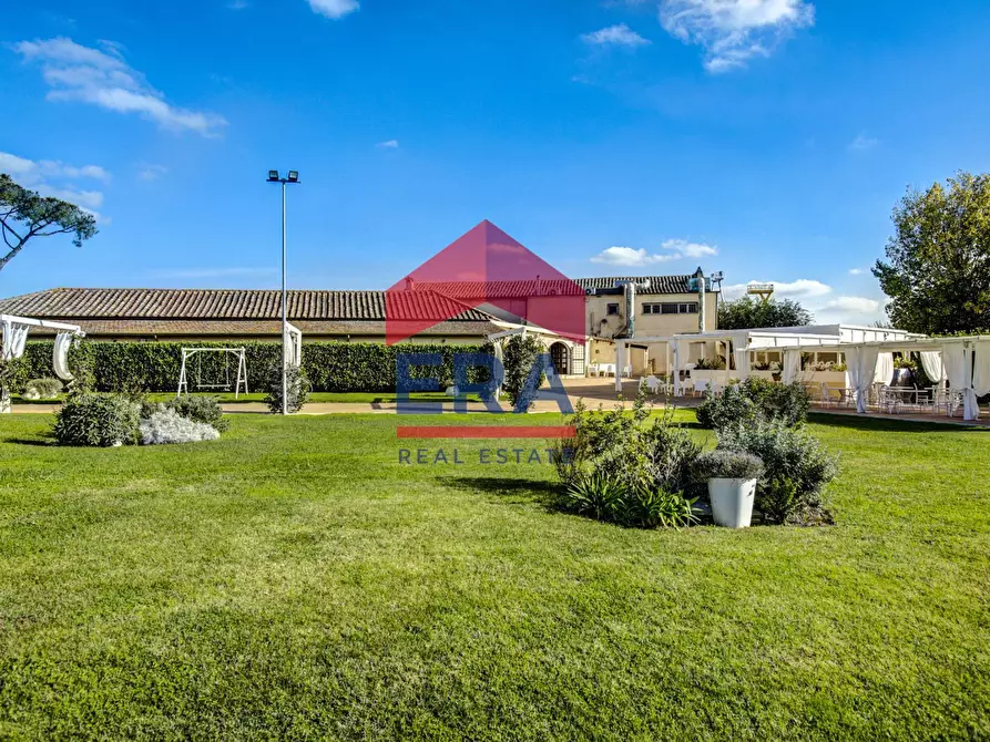 Immagine 20 di Attività commerciale in vendita  in Via Pontina 432 a Roma