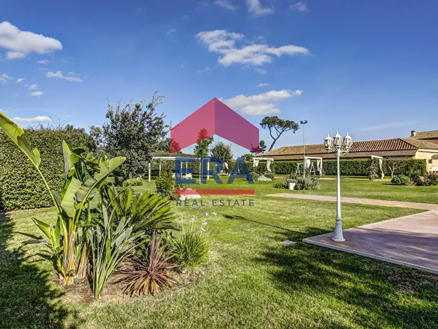 Immagine 22 di Attività commerciale in vendita  in Via Pontina 432 a Roma