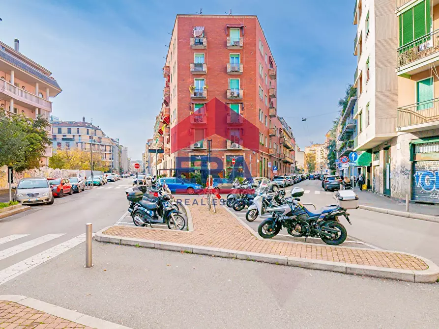 Immagine 22 di Appartamento in vendita  in Via Degli Orombelli 18 a Milano