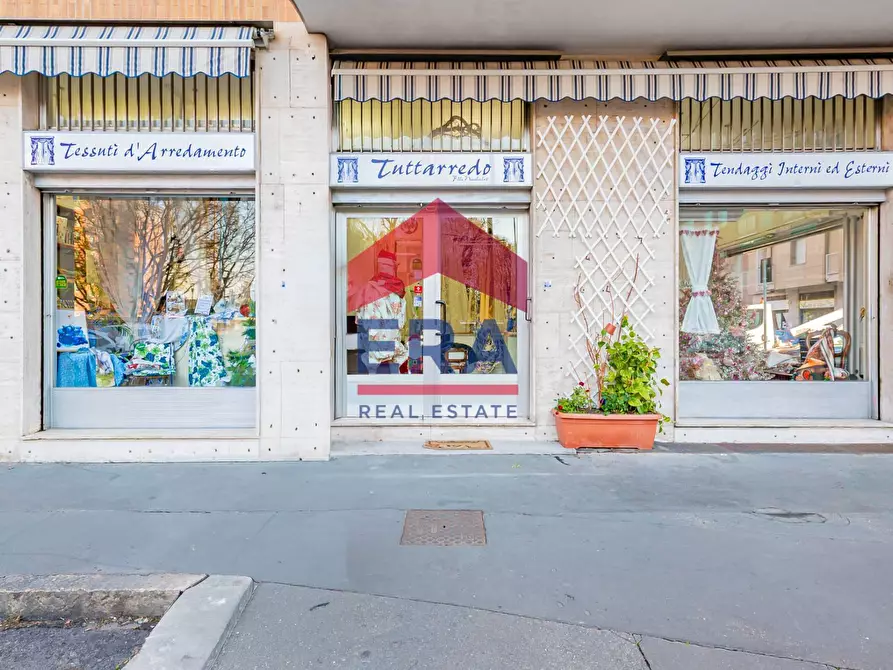 Immagine 20 di Locale commerciale in vendita  in Via Antonio Panizzi 12 a Milano