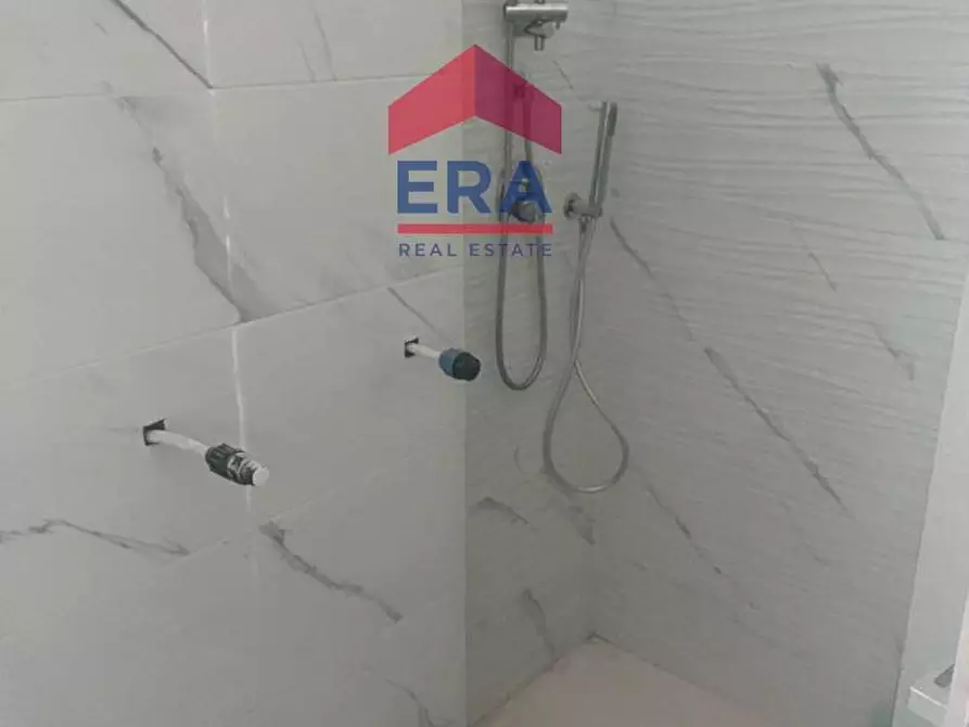 Immagine 6 di Villa in vendita  in via Ferruccio Parri 2 a Pomezia