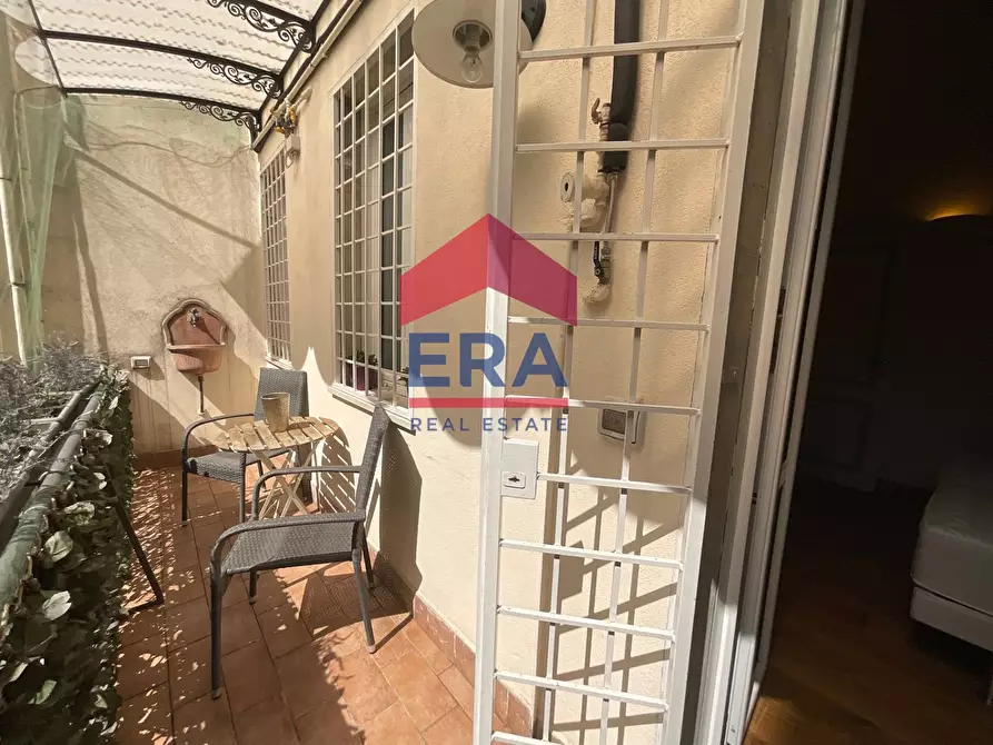 Immagine 3 di Appartamento in affitto  in Salita Dei Borgia 4 a Roma