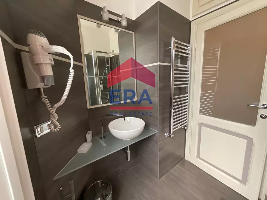 Immagine 9 di Appartamento in affitto  in Salita Dei Borgia 4 a Roma