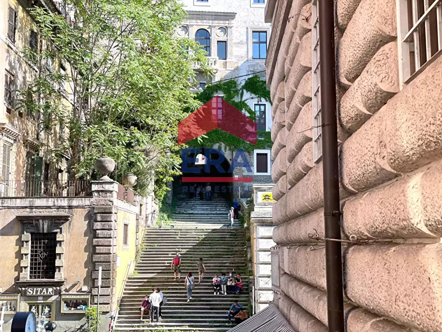 Immagine 17 di Appartamento in affitto  in Salita Dei Borgia 4 a Roma