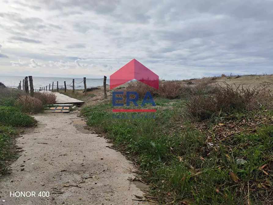 Immagine 9 di Appartamento in vendita  in Lungomare delle Sirene 191 a Pomezia