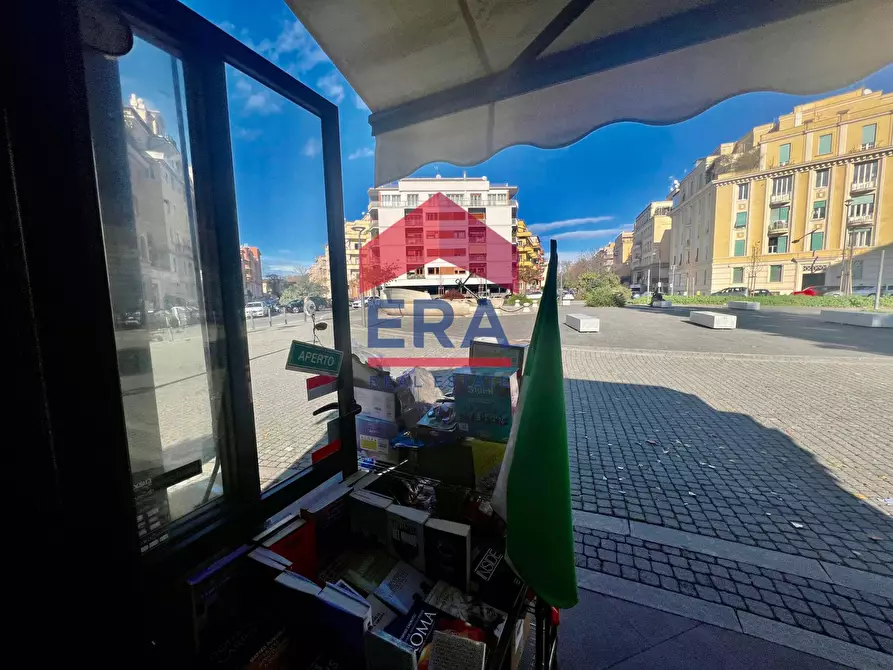 Immagine 5 di Locale commerciale in vendita  in Piazza Bainsizza a Roma
