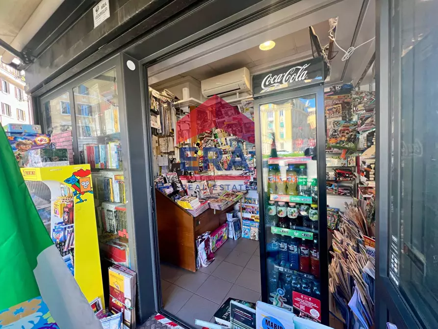 Immagine 4 di Locale commerciale in vendita  in Piazza Bainsizza a Roma