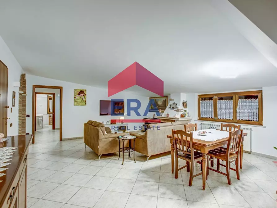 Immagine 23 di Villa in vendita  in Via E.Torricelli 6 a Pomezia