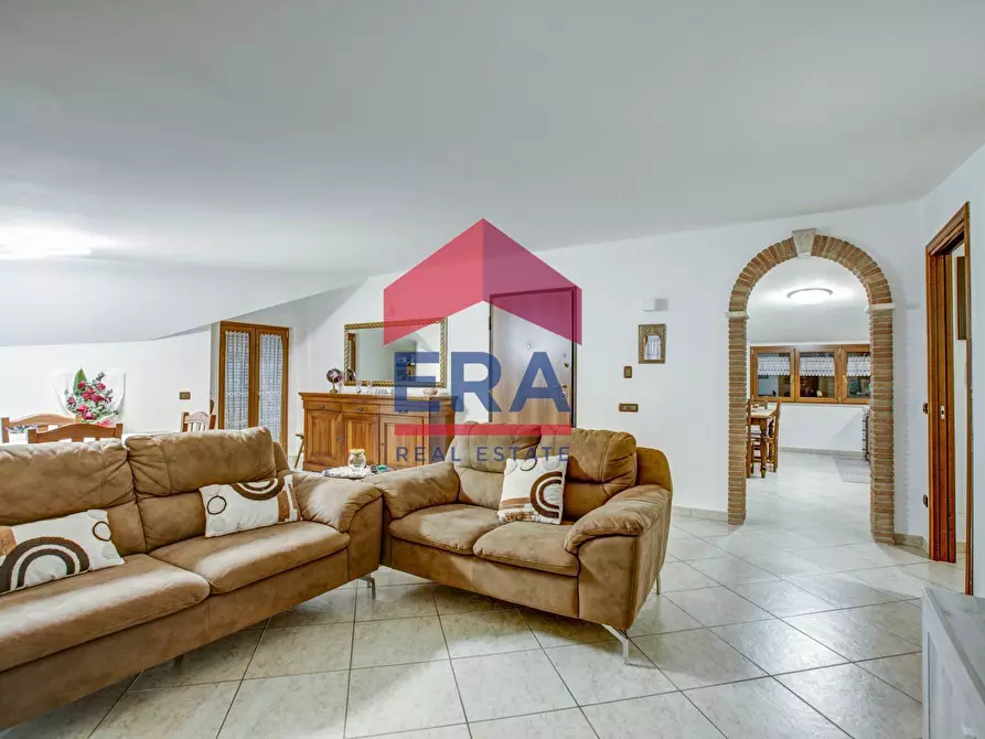 Immagine 27 di Villa in vendita  in Via E.Torricelli 6 a Pomezia