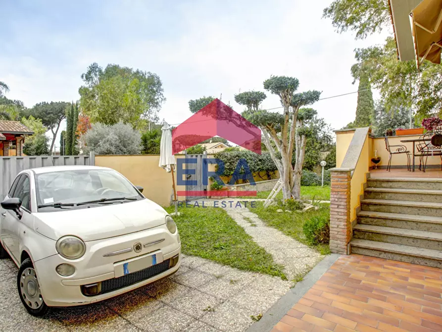 Immagine 5 di Villa in vendita  in Via Boezi 14-16 a Roma