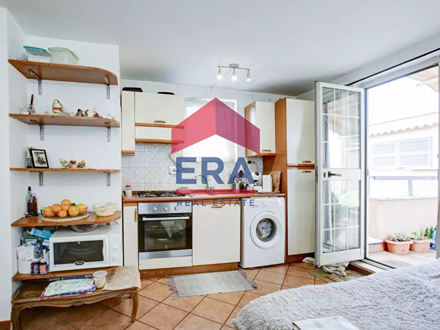 Immagine 12 di Villetta a schiera in vendita  in Via San Candido 94 a Roma