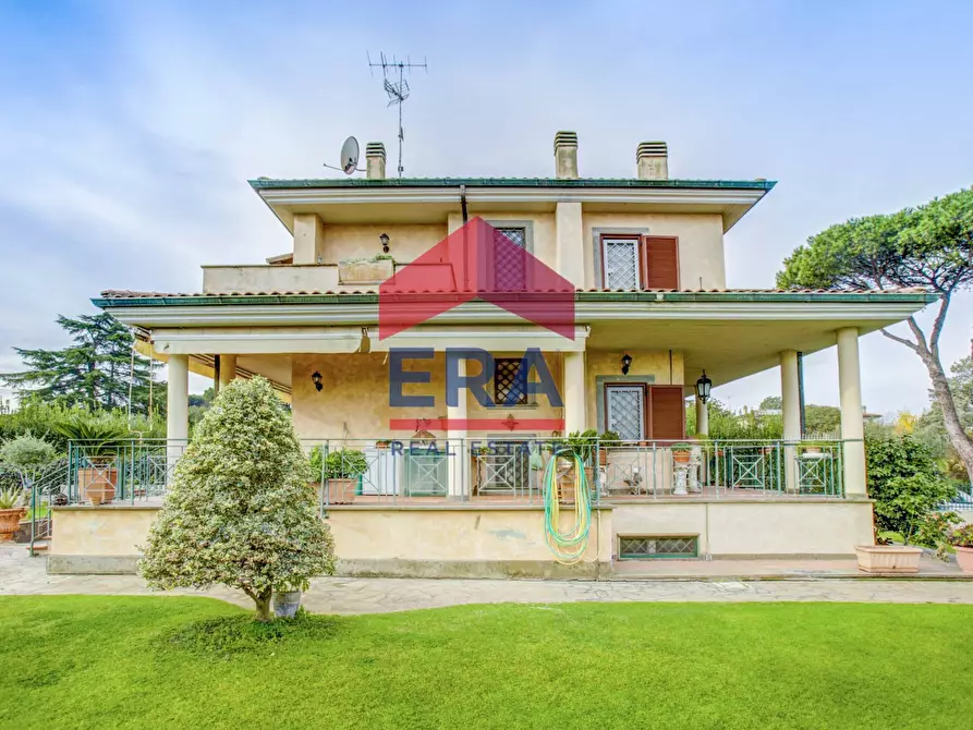 Immagine 5 di Villa in vendita  in Via Tito Poggi 15 a Roma